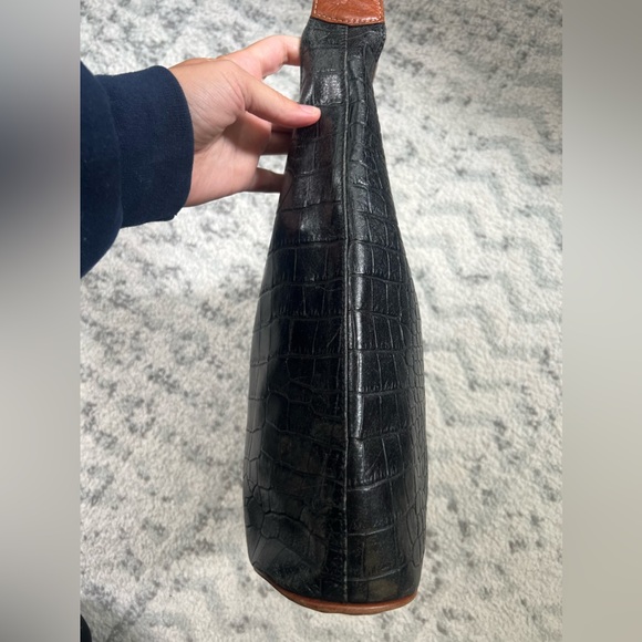 Eric Javits Leather Shoulder Bag - Picture 13 of 14